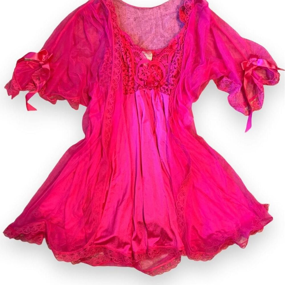 Vintage Plus Size Intimate Attitudes Hot Pink Lace Nightie Set